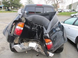2001 TOYOTA TACOMA PRERUNNER DOUBLE CAB BLACK 2.7L AT 2WD Z16149